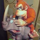 NPRO-Donkey-kong-Country-promotional-carton-figurine_LRG(www.ioffer.com-auction)